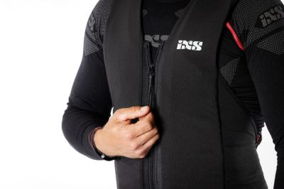 Жилетка с въздушна възглавница iXS IPRO 1.0