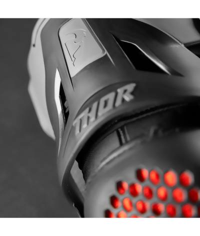 Наколенки Thor Sentinel черни