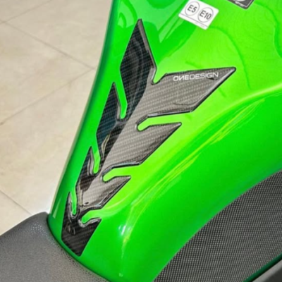 Tank pad OneDesigin CARBON LOOK PAD1P