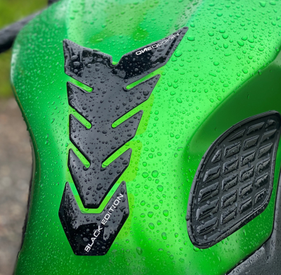 Tank pad OneDesigin BLACK GLOSSY CGBE2P