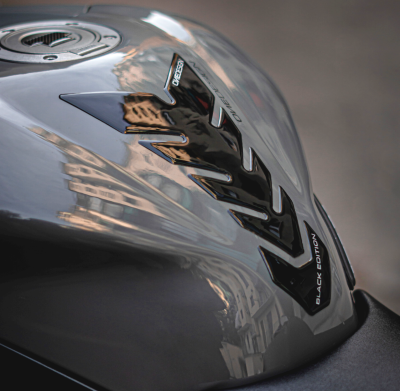 Tank pad OneDesigin BLACK GLOSSY CGBE2P